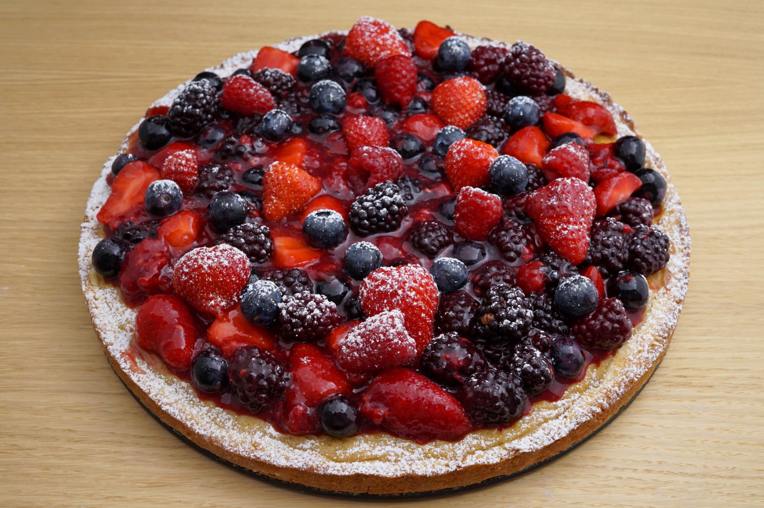 Beeren[-]tarte mit Hasel[-]nuss[-]öl