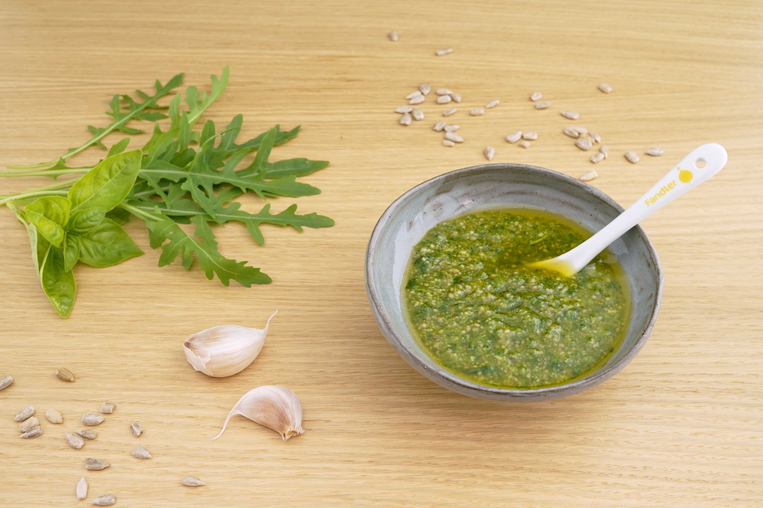 Basilikum-Rucola-Pesto