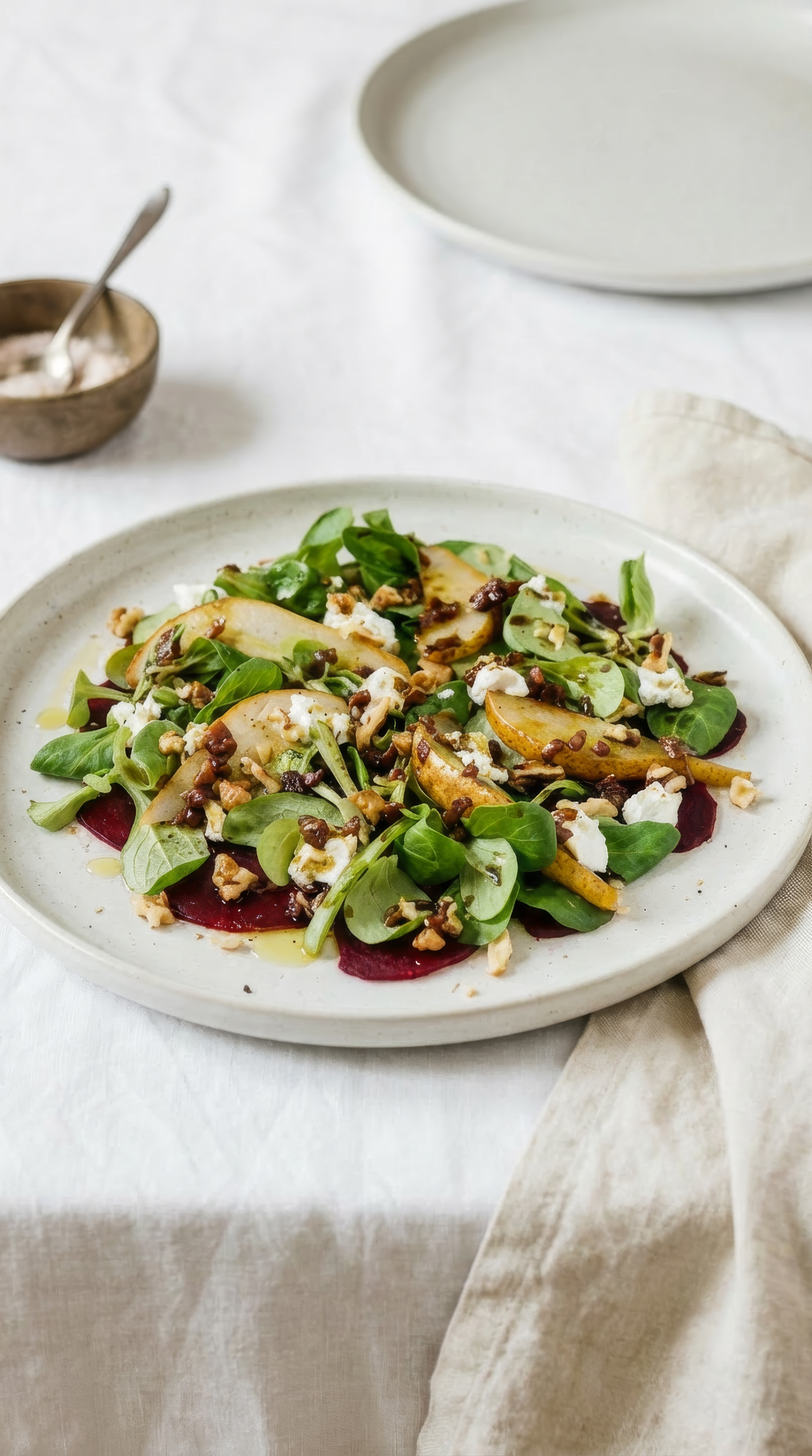 Rote Rüben-Carpaccio mit Ziegen­käse