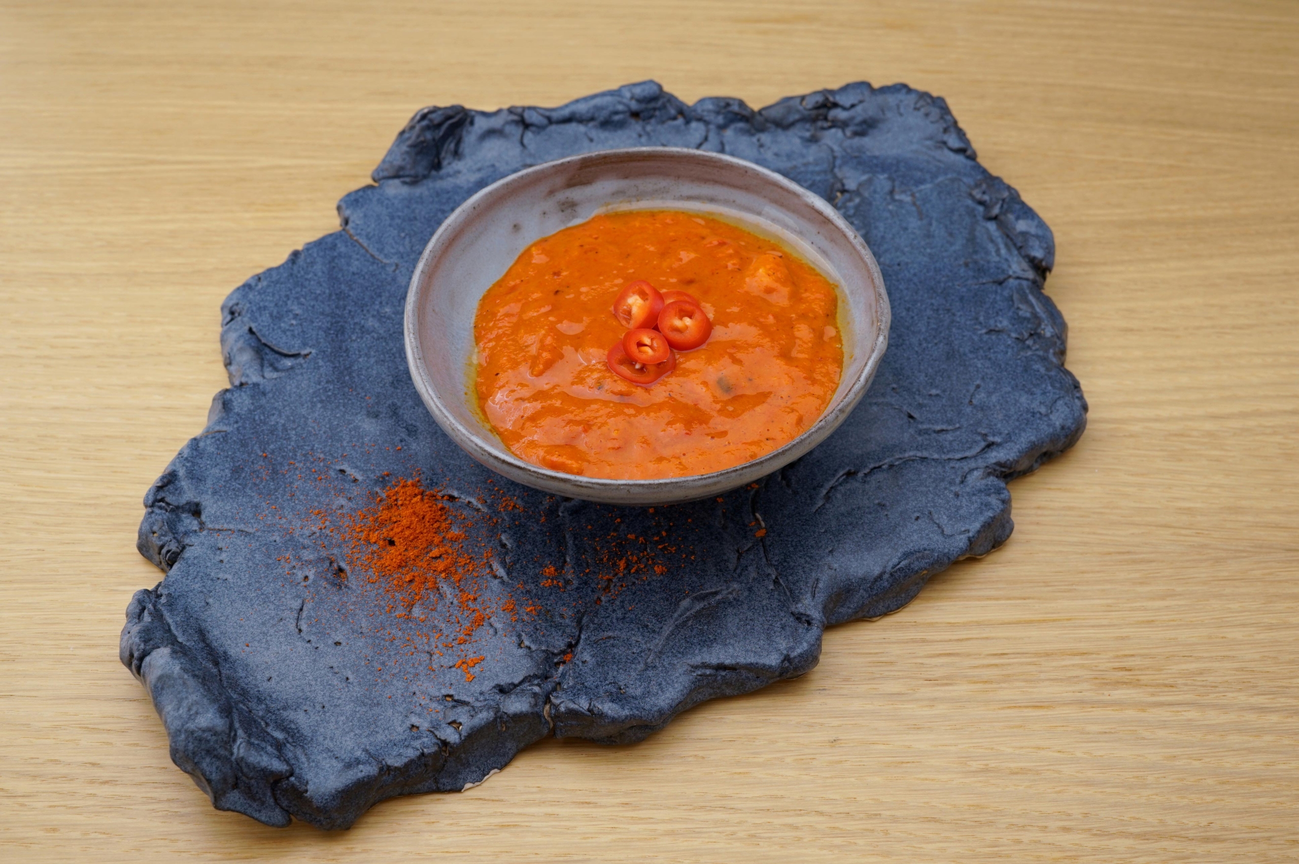 Mojo Rojo mit Erd­nuss­öl