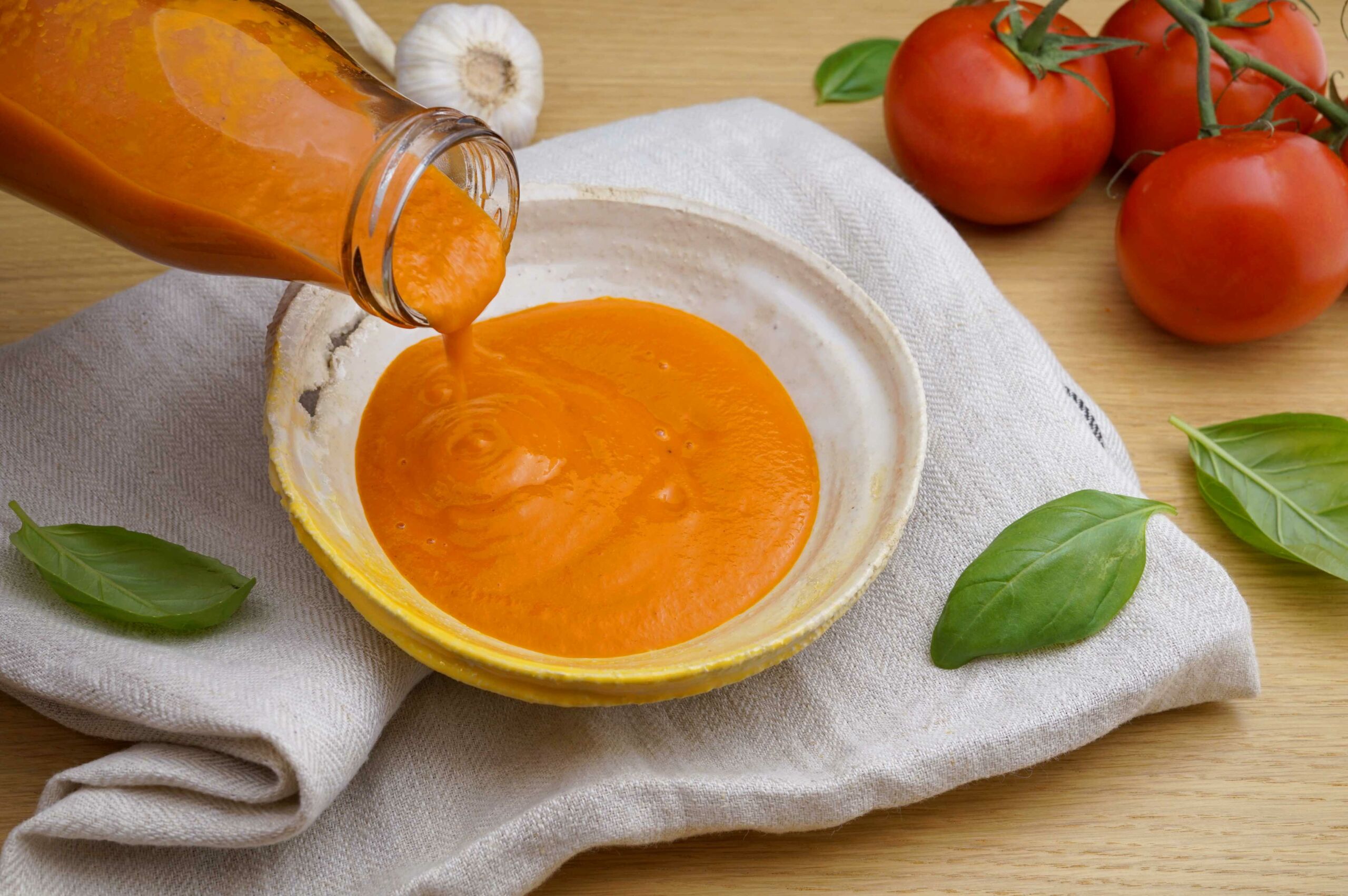 Selbstgemachtes Tomatenketchup mit Erdnussöl