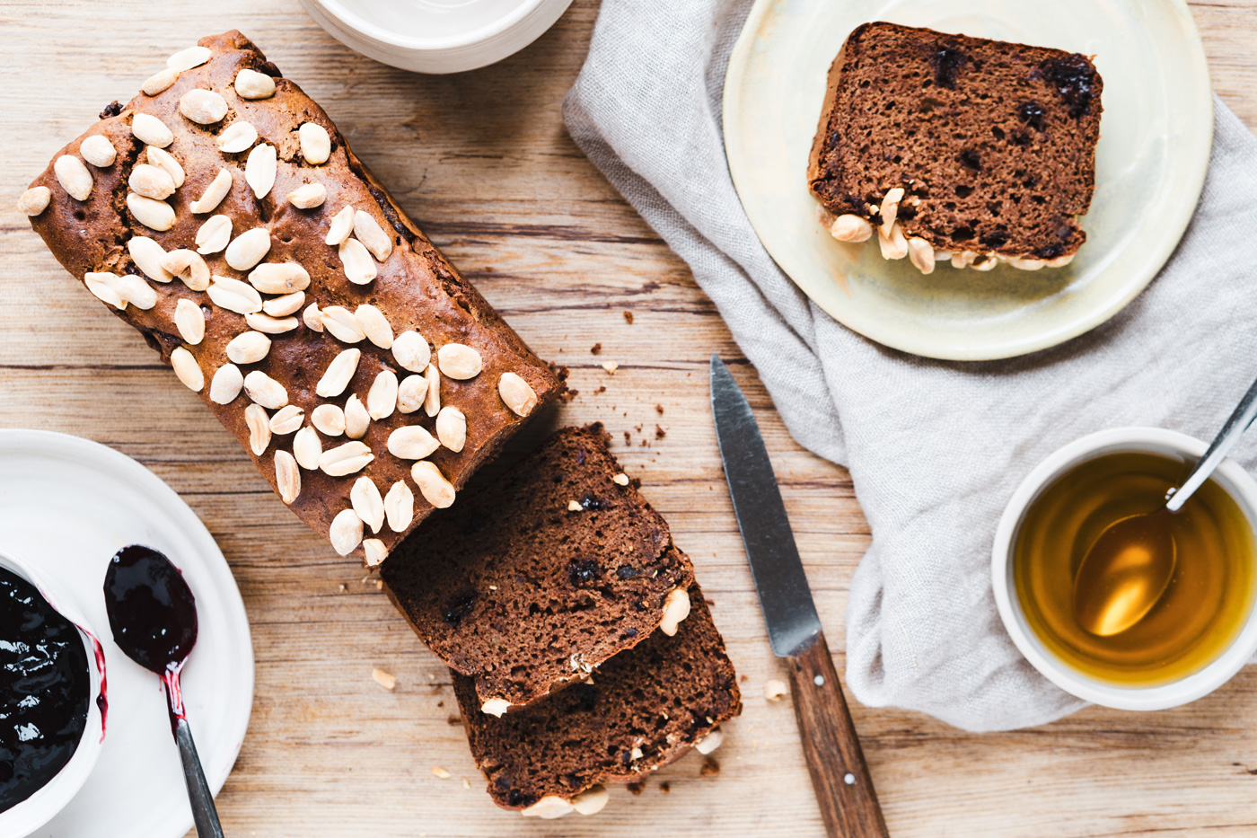 Bananenbrot mit Erdnussmehl und Schokolade
