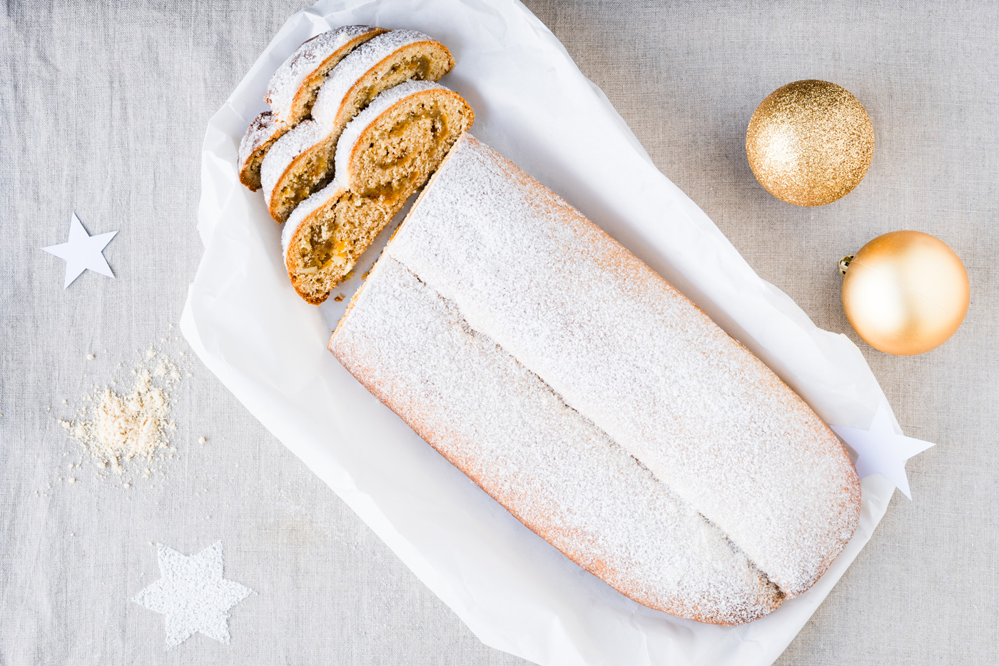 Christstollen mit Topfen und Marillenkernöl