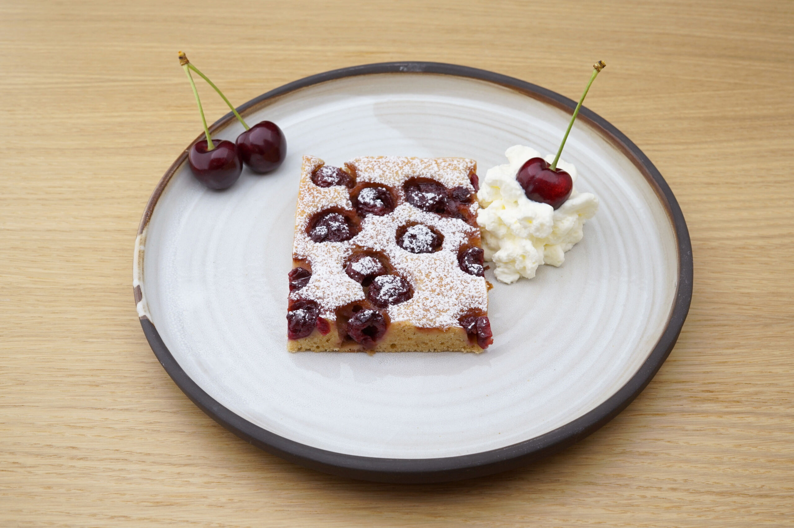 Kirschkuchen mit Mandelöl und Mandelmehl
