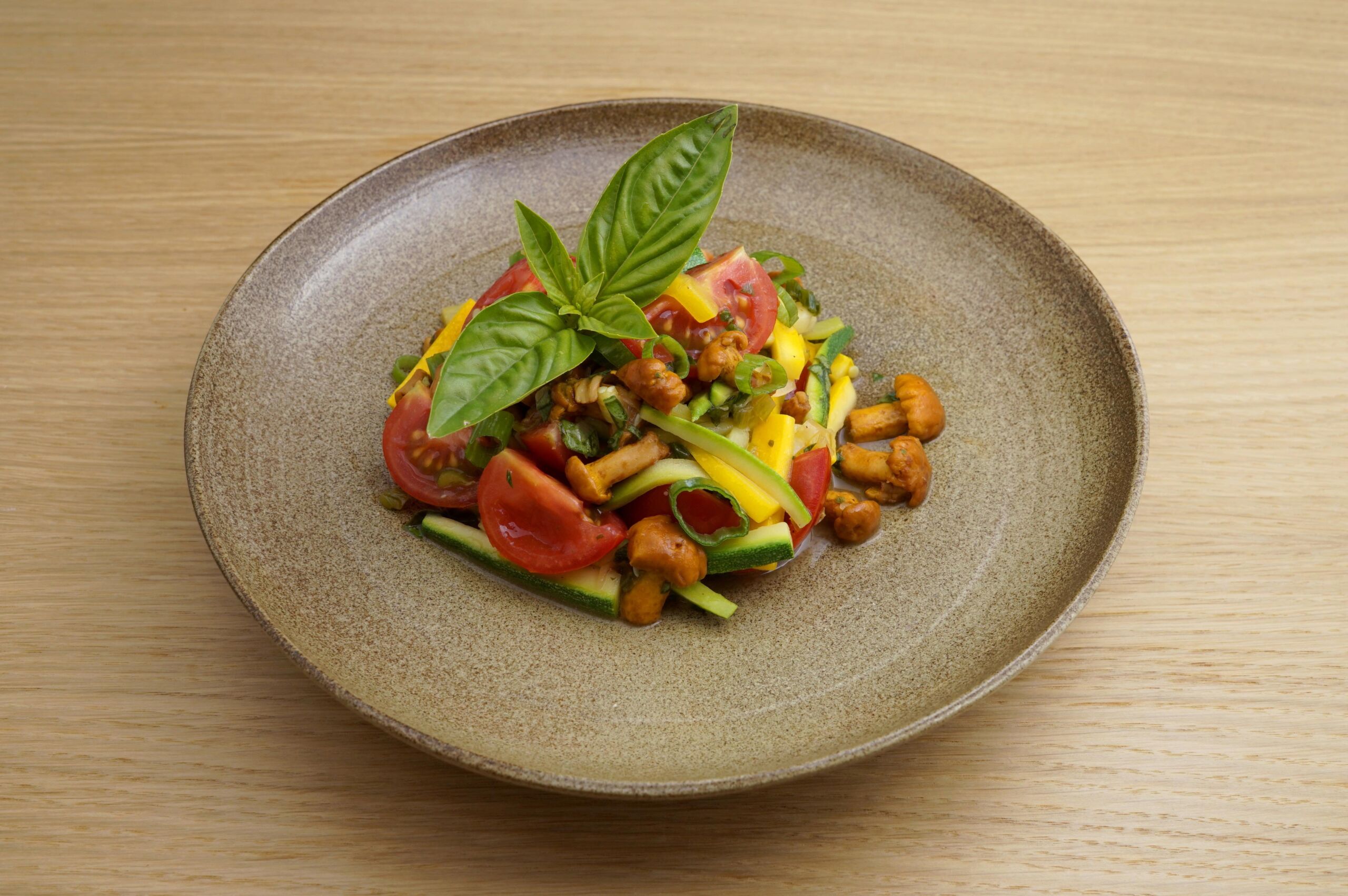 Eierschwammerl-Salat mit Rapsöl