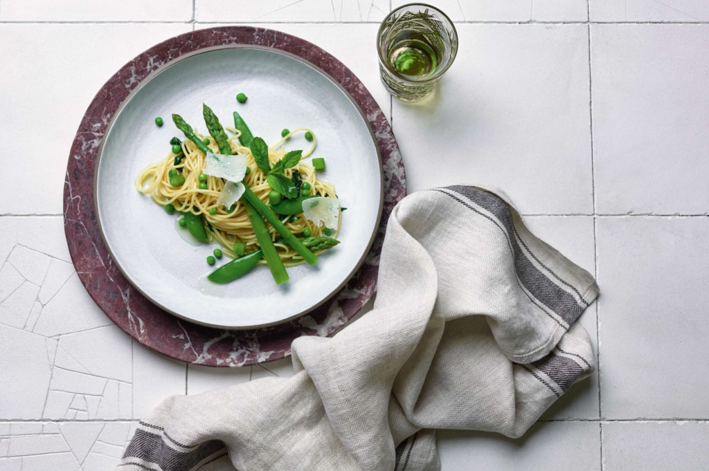 One Pan Spargel-Pasta mit Mohnöl